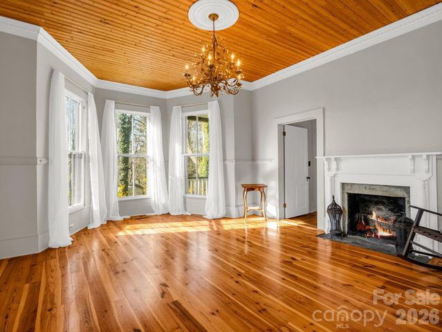 219 Stoney Mountain Road, Hendersonville, NC 28791