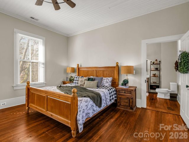 219 Stoney Mountain Road, Hendersonville, NC 28791