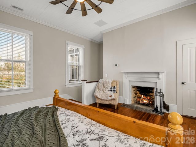 219 Stoney Mountain Road, Hendersonville, NC 28791