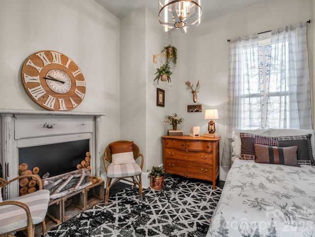 219 Stoney Mountain Road, Hendersonville, NC 28791