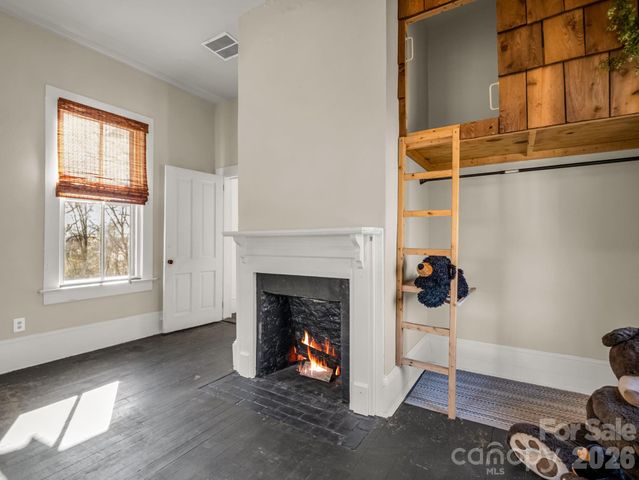 219 Stoney Mountain Road, Hendersonville, NC 28791