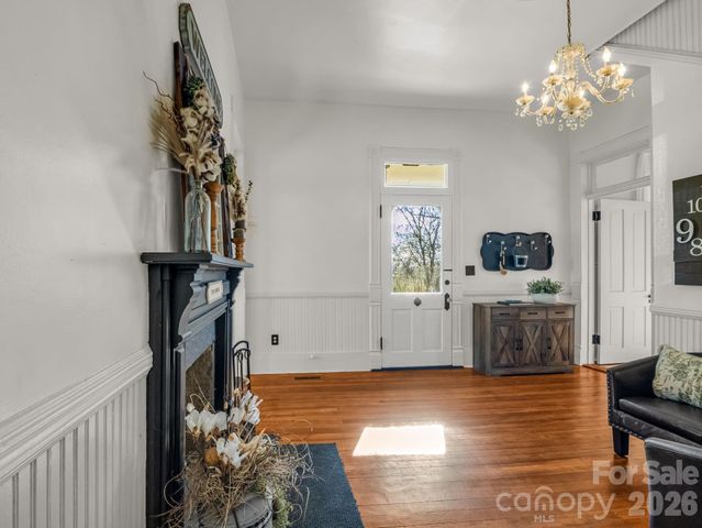 219 Stoney Mountain Road, Hendersonville, NC 28791