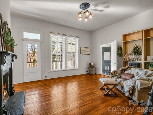 219 Stoney Mountain Road, Hendersonville, NC 28791