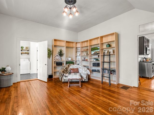 219 Stoney Mountain Road, Hendersonville, NC 28791