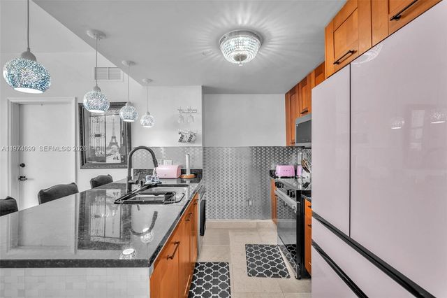 4100 Salzedo St 519, Coral Gables, FL 33146