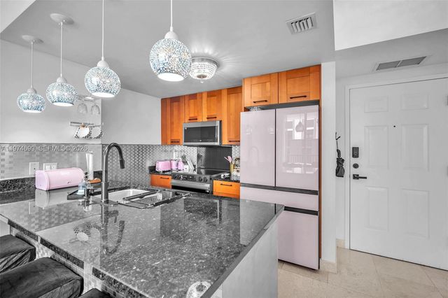 4100 Salzedo St 519, Coral Gables, FL 33146