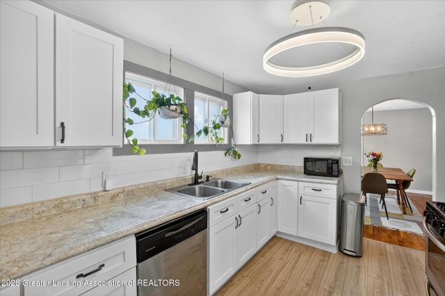3189 Birch Row Drive, East Lansing, MI 48823