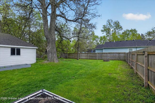 3189 Birch Row Drive, East Lansing, MI 48823