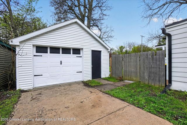 3189 Birch Row Drive, East Lansing, MI 48823