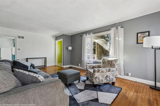 1100 Bell Avenue, New Buffalo, MI 49117