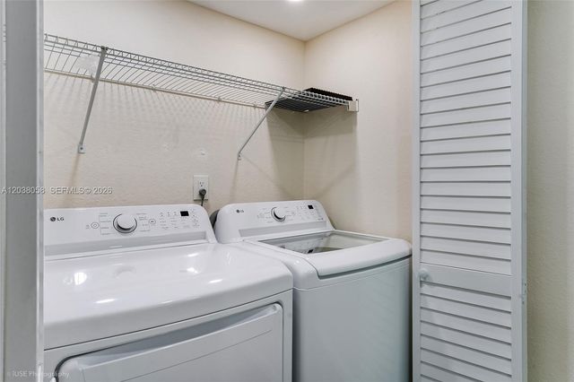 8205 Lake Dr 103, Doral, FL 33166