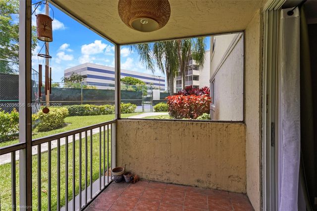 8205 Lake Dr 103, Doral, FL 33166