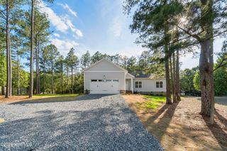 185 Shagbark Court, Seven Lakes, NC 27376