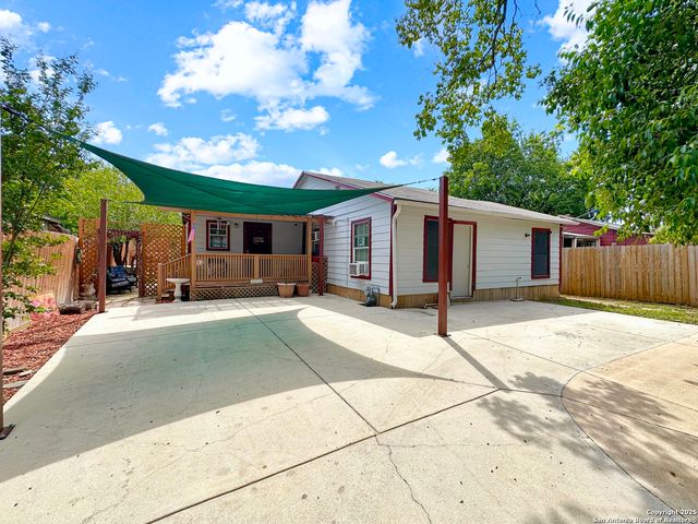 606 S San Horacio Ave, San Antonio, TX 78237