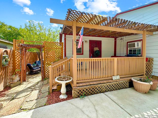 606 S San Horacio Ave, San Antonio, TX 78237