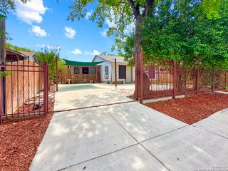 606 S San Horacio Ave, San Antonio, TX 78237