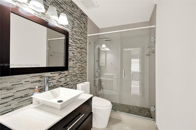 11377 SW 74th St 11377, Miami, FL 33173