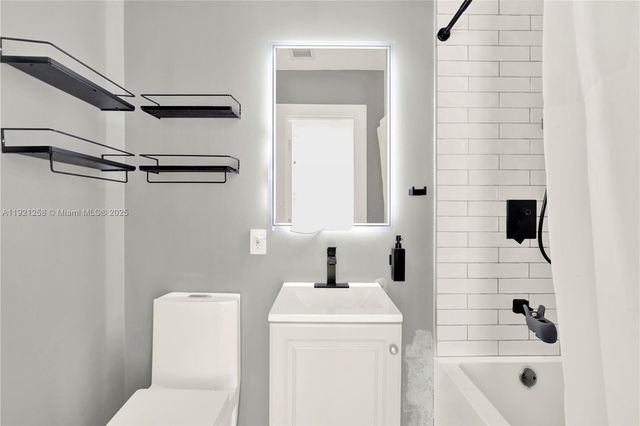 11377 SW 74th St 11377, Miami, FL 33173