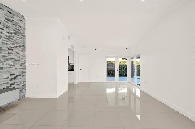 11377 SW 74th St 11377, Miami, FL 33173