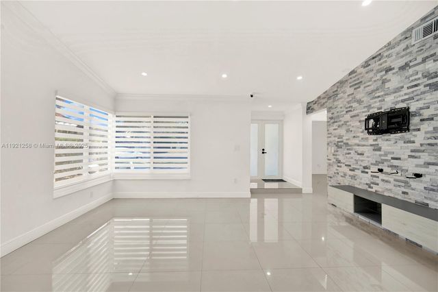 11377 SW 74th St 11377, Miami, FL 33173