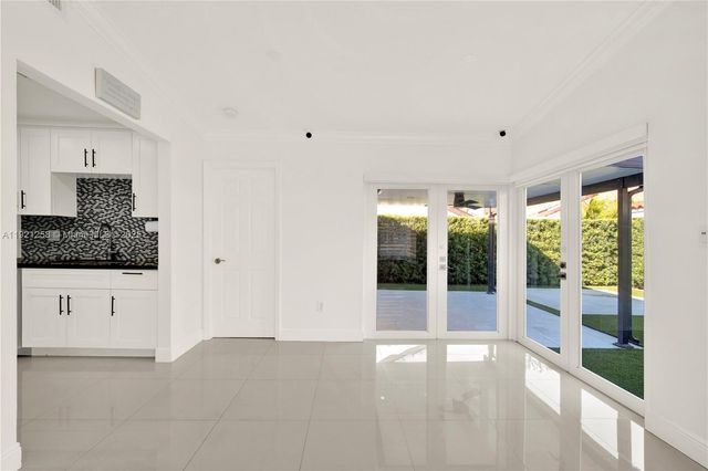 11377 SW 74th St 11377, Miami, FL 33173