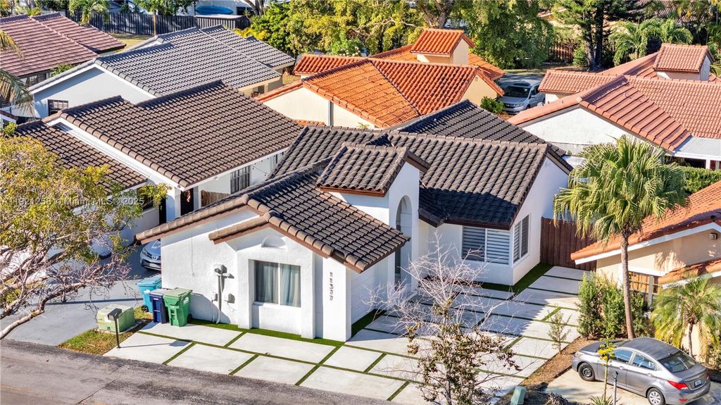 11377 SW 74th St 11377, Miami, FL 33173