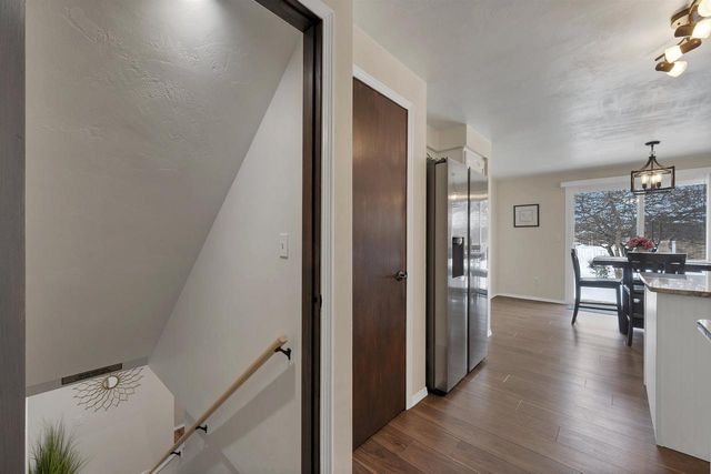 1528 VAN ROAD, Green Bay, WI 54311