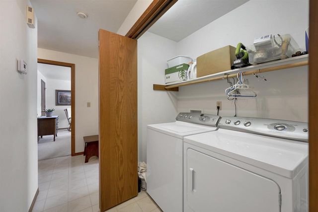 1528 VAN ROAD, Green Bay, WI 54311