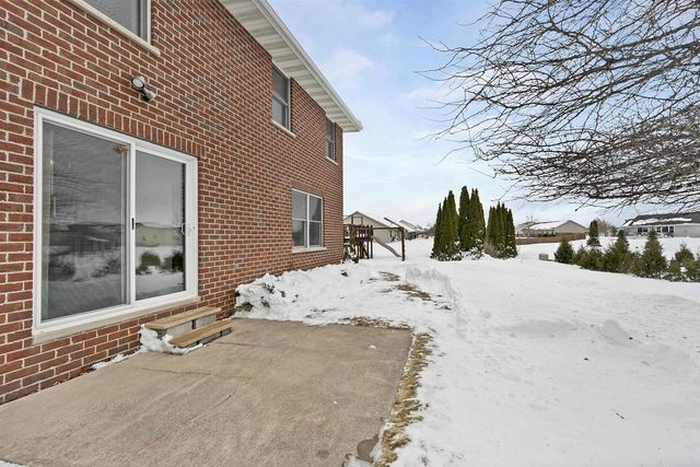 1528 VAN ROAD, Green Bay, WI 54311