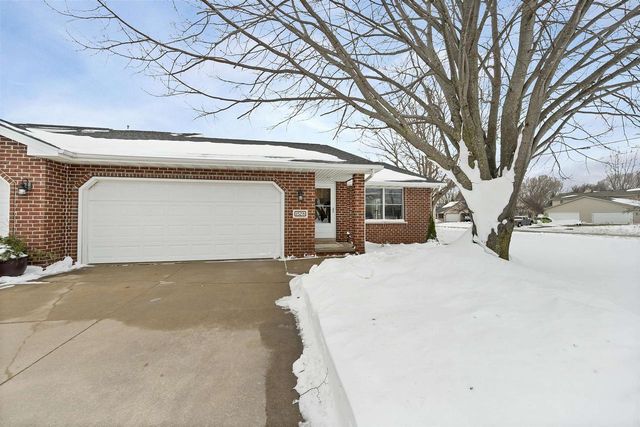 1528 VAN ROAD, Green Bay, WI 54311