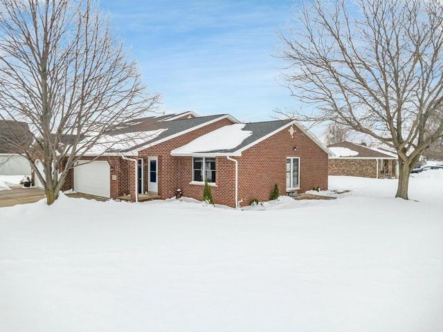1528 VAN ROAD, Green Bay, WI 54311