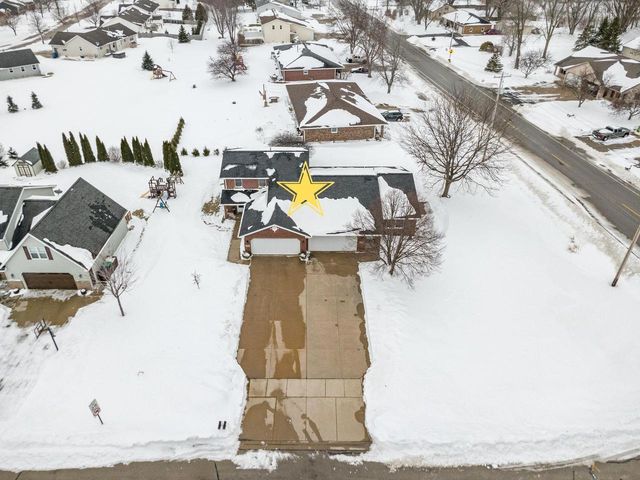 1528 VAN ROAD, Green Bay, WI 54311