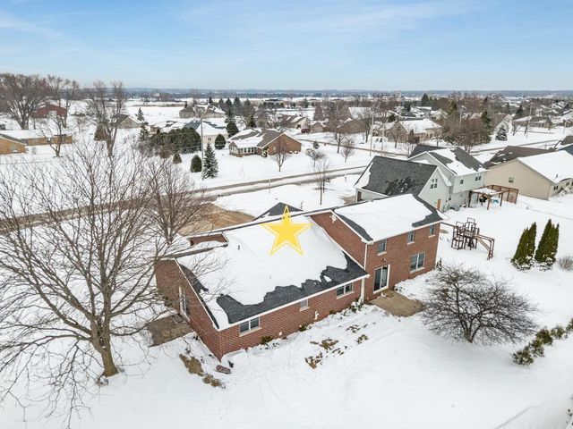 1528 VAN ROAD, Green Bay, WI 54311