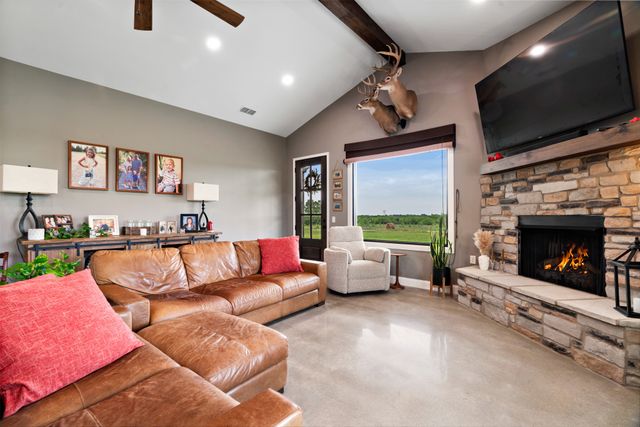 815 County Road 12550, Paris, TX 75462