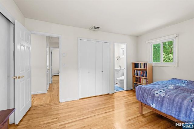 31 Brook Street, Closter, NJ 07624