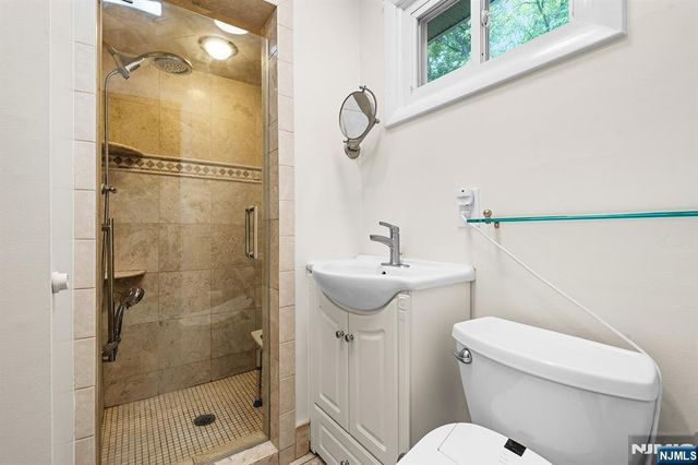 31 Brook Street, Closter, NJ 07624