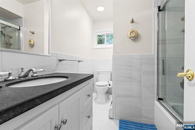 31 Brook Street, Closter, NJ 07624