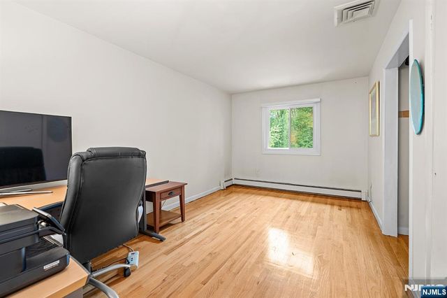 31 Brook Street, Closter, NJ 07624