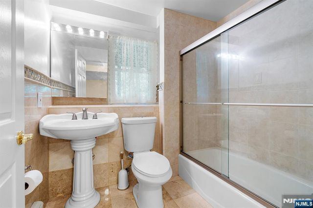 31 Brook Street, Closter, NJ 07624