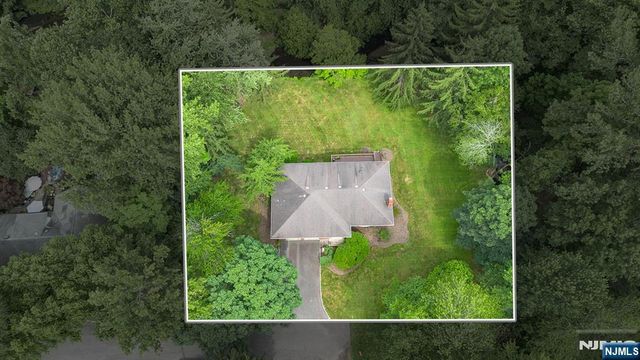 31 Brook Street, Closter, NJ 07624