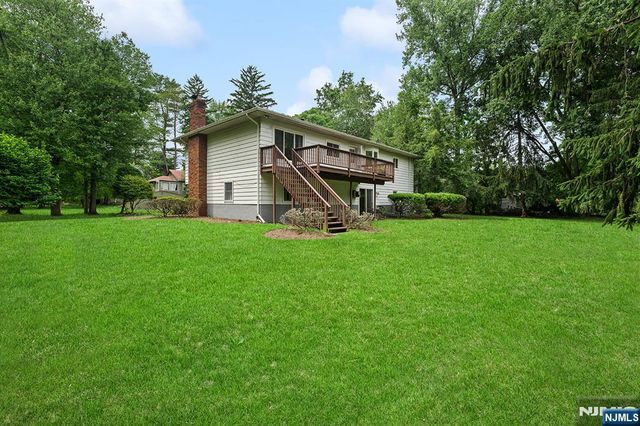 31 Brook Street, Closter, NJ 07624