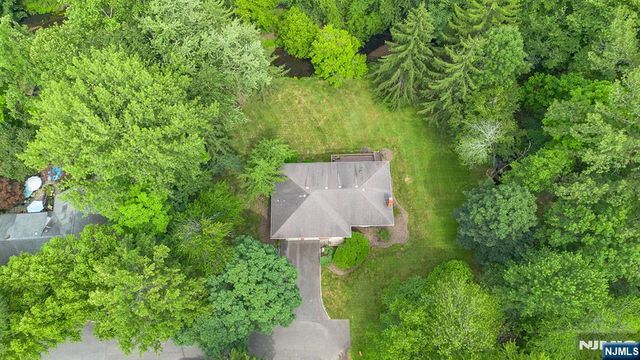 31 Brook Street, Closter, NJ 07624
