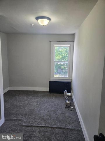 206 BROAD ST, Elmer, NJ 08318