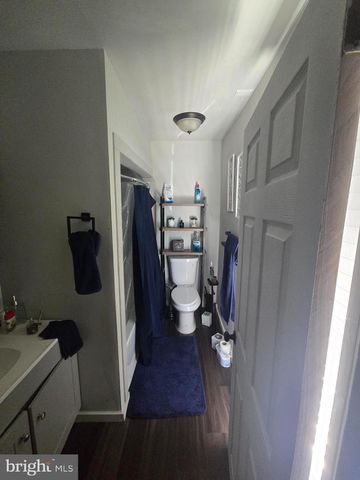 206 BROAD ST, Elmer, NJ 08318