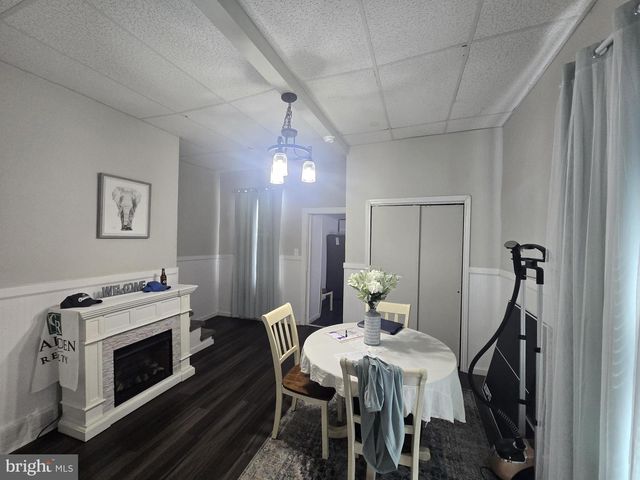 206 BROAD ST, Elmer, NJ 08318