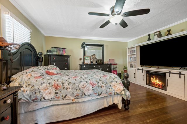 130 Church St, Tennessee Ridge, TN 37178