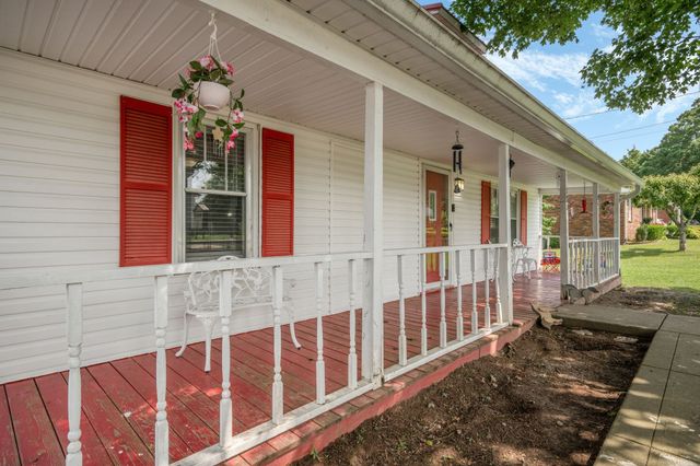 130 Church St, Tennessee Ridge, TN 37178