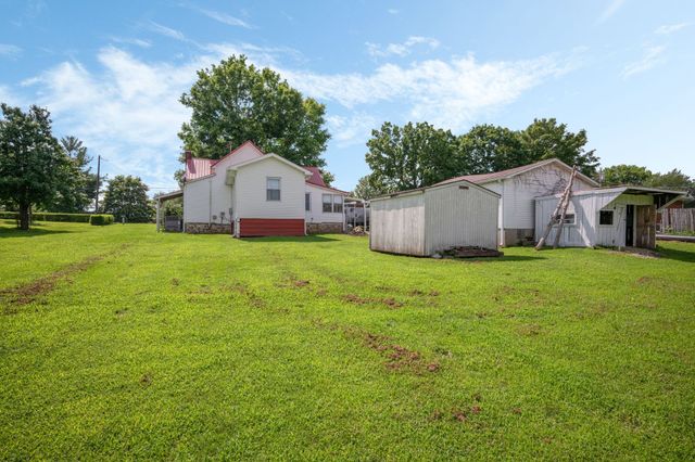 130 Church St, Tennessee Ridge, TN 37178