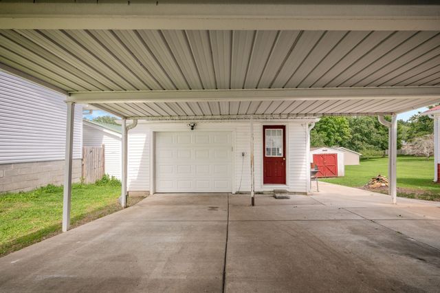 130 Church St, Tennessee Ridge, TN 37178