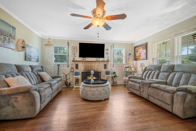 130 Church St, Tennessee Ridge, TN 37178